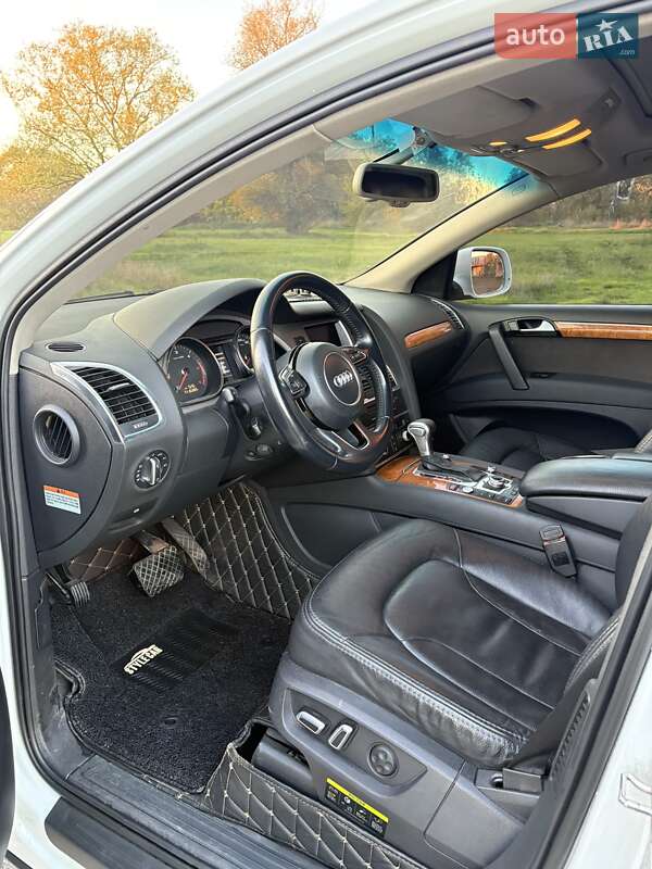 Внедорожник / Кроссовер Audi Q7 2014 в Ямполе