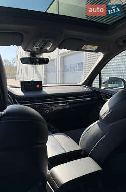 Позашляховик / Кросовер Audi Q7 2017 в  фото 18 Позашляховик / Кросовер Audi Q7 2017 в