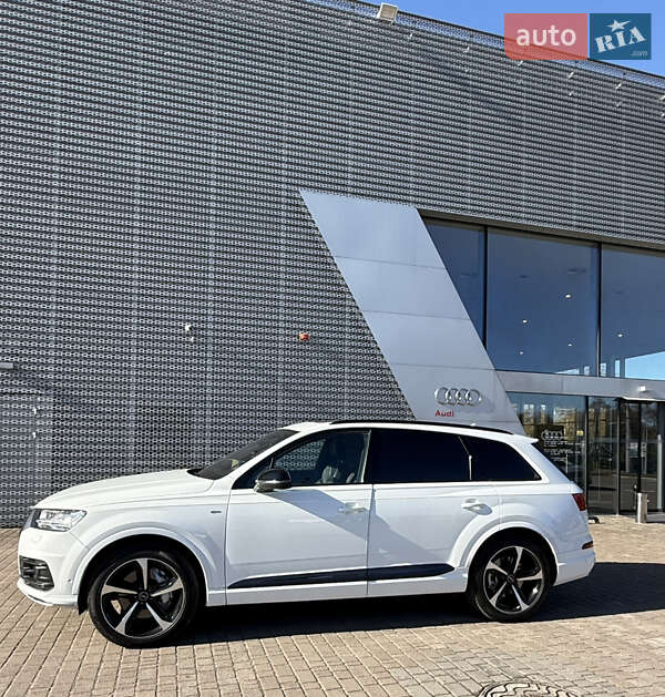 Позашляховик / Кросовер Audi Q7 2017 в Львові фото 8 Позашляховик / Кросовер Audi Q7 2017 в Львові