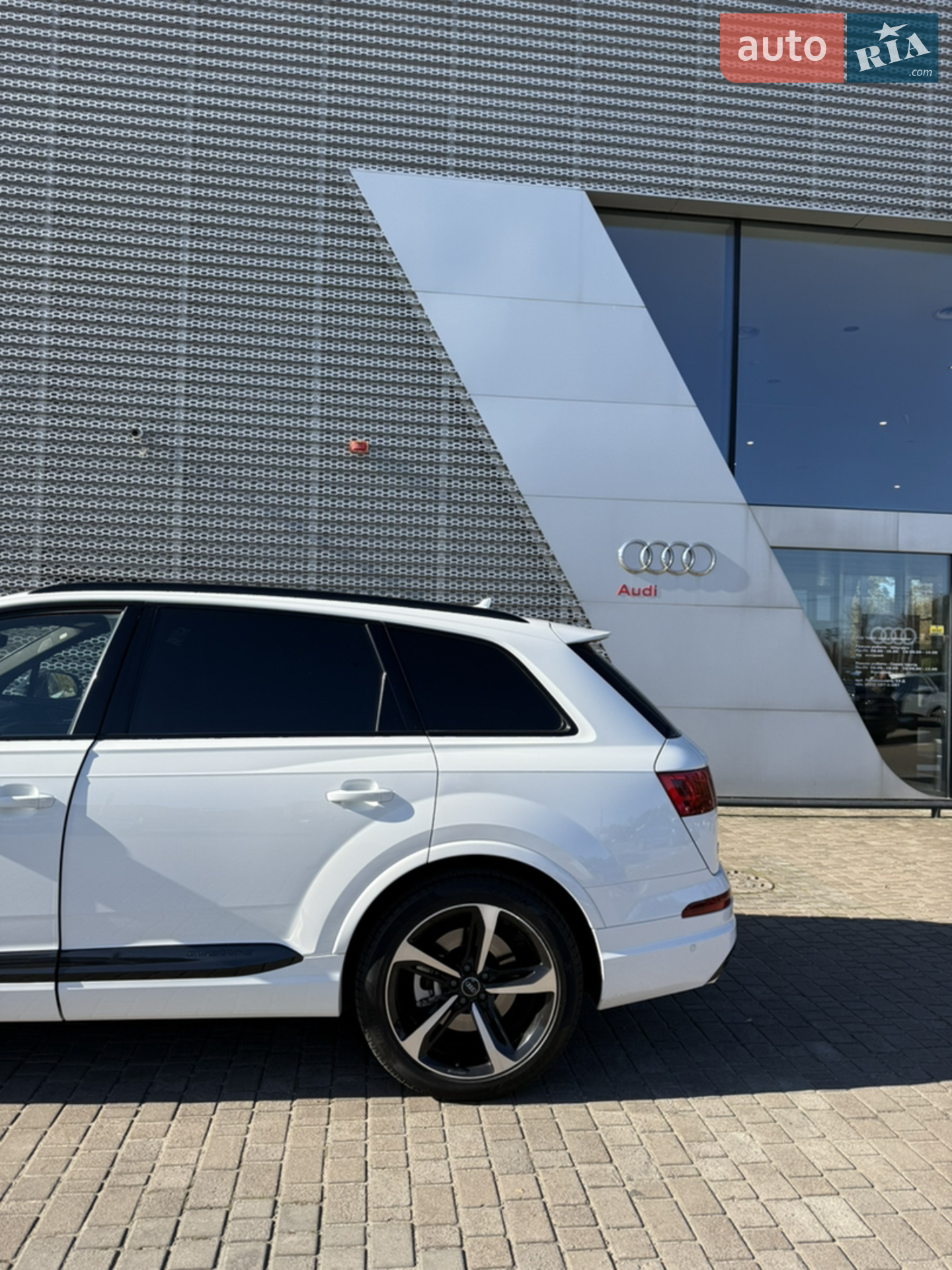 2017 Audi Q7 - мініатюра 9