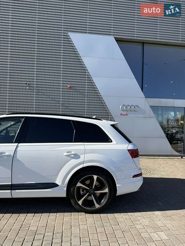 Позашляховик / Кросовер Audi Q7 2017 в Львові фото 9 Позашляховик / Кросовер Audi Q7 2017 в Львові
