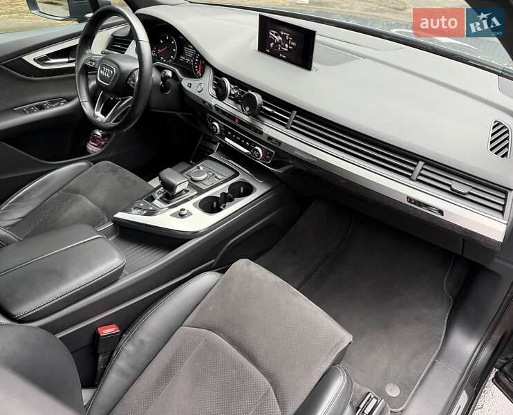 Позашляховик / Кросовер Audi Q7 2018 в Києві
