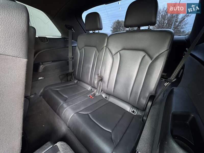 Позашляховик / Кросовер Audi Q7 2018 в Києві