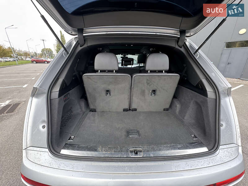 Позашляховик / Кросовер Audi Q7 2018 в Києві
