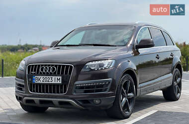 Позашляховик / Кросовер Audi Q7 2010 в Рівному