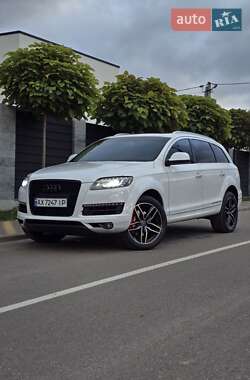 Позашляховик / Кросовер Audi Q7 2013 в Києві