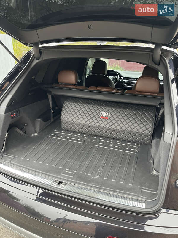 Внедорожник / Кроссовер Audi Q7 2016 в Киеве
