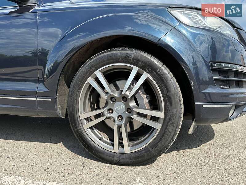 Внедорожник / Кроссовер Audi Q7 2011 в Киеве
