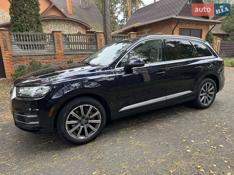 Внедорожник / Кроссовер Audi Q7 2017 в Киеве фото 6 Внедорожник / Кроссовер Audi Q7 2017 в Киеве