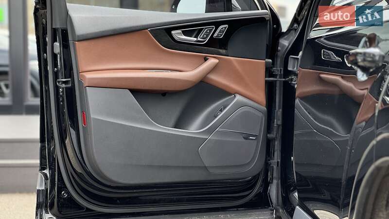 Позашляховик / Кросовер Audi Q7 2017 в Києві фото 12 Позашляховик / Кросовер Audi Q7 2017 в Києві