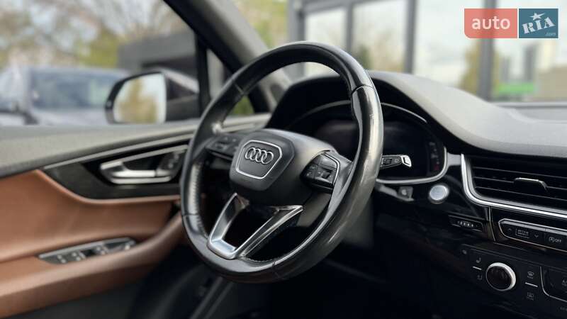 Позашляховик / Кросовер Audi Q7 2017 в Києві фото 25 Позашляховик / Кросовер Audi Q7 2017 в Києві