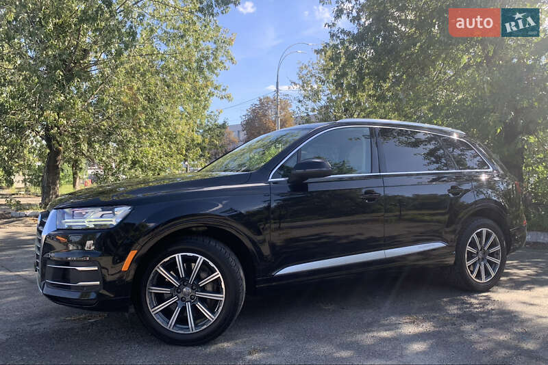 Внедорожник / Кроссовер Audi Q7 2016 в Киеве