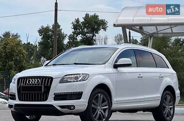 Позашляховик / Кросовер Audi Q7 2015 в  фото 5 Позашляховик / Кросовер Audi Q7 2015 в