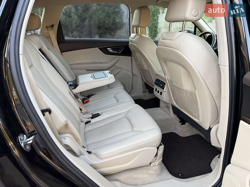 Позашляховик / Кросовер Audi Q7 2015 в Рівному фото 38 Позашляховик / Кросовер Audi Q7 2015 в Рівному