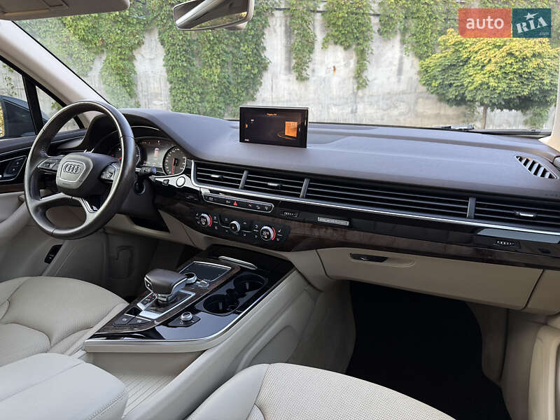 Позашляховик / Кросовер Audi Q7 2015 в Рівному фото 41 Позашляховик / Кросовер Audi Q7 2015 в Рівному