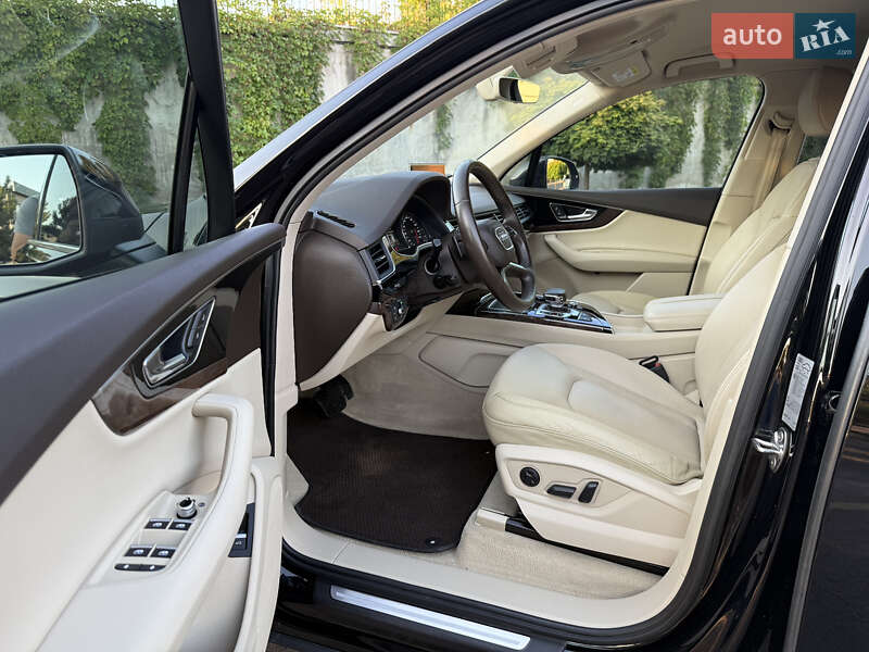 Позашляховик / Кросовер Audi Q7 2015 в Рівному фото 47 Позашляховик / Кросовер Audi Q7 2015 в Рівному