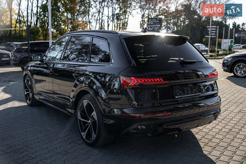 Позашляховик / Кросовер Audi Q7 2020 в Львові