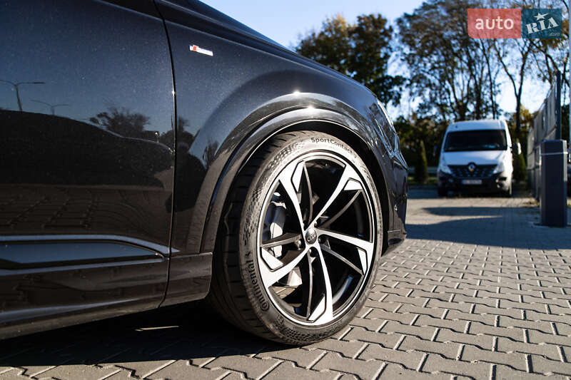 Позашляховик / Кросовер Audi Q7 2020 в Львові