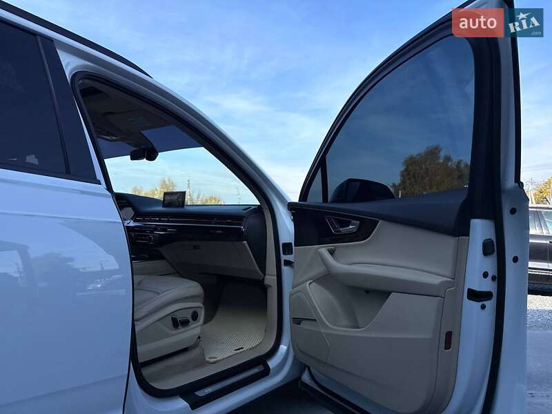 Позашляховик / Кросовер Audi Q7 2017 в Рівному фото 69 Позашляховик / Кросовер Audi Q7 2017 в Рівному