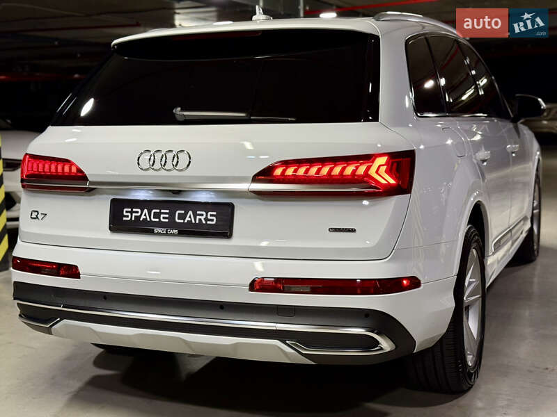 Позашляховик / Кросовер Audi Q7 2019 в Києві фото 15 Позашляховик / Кросовер Audi Q7 2019 в Києві