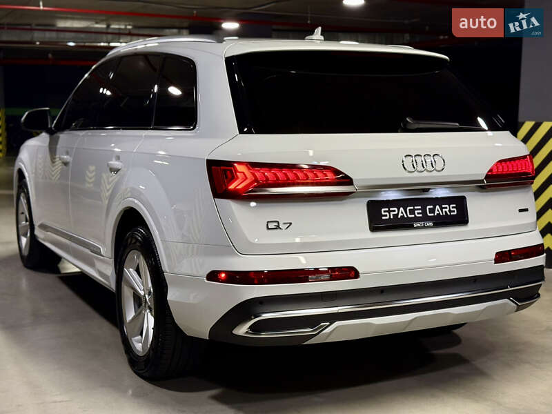 Позашляховик / Кросовер Audi Q7 2019 в Києві фото 18 Позашляховик / Кросовер Audi Q7 2019 в Києві