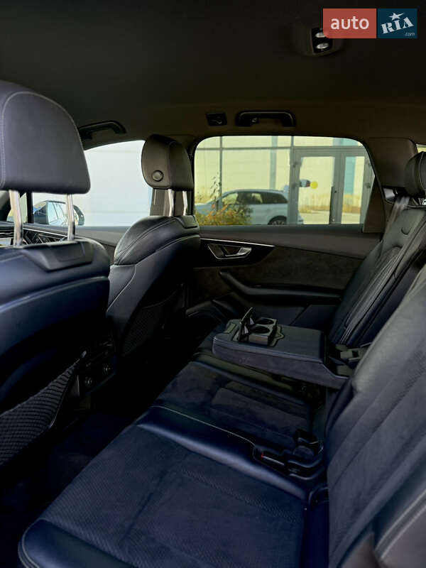 Позашляховик / Кросовер Audi Q7 2020 в Львові