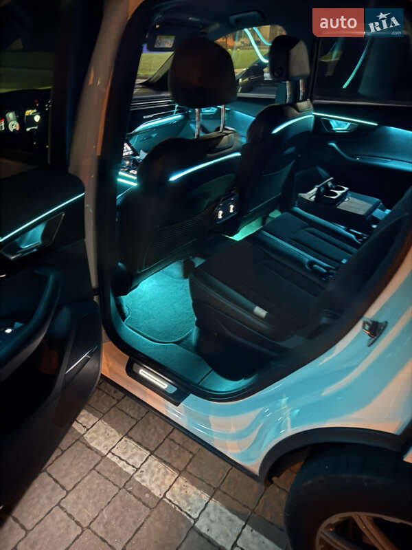 Позашляховик / Кросовер Audi Q7 2020 в Львові