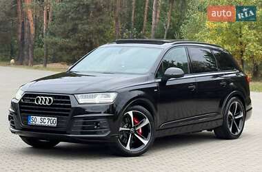 Позашляховик / Кросовер Audi Q7 2017 в  фото 10 Позашляховик / Кросовер Audi Q7 2017 в
