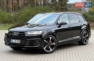 Позашляховик / Кросовер Audi Q7 2017 в  фото 27 Позашляховик / Кросовер Audi Q7 2017 в