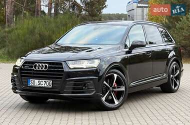 Позашляховик / Кросовер Audi Q7 2017 в  фото 31 Позашляховик / Кросовер Audi Q7 2017 в