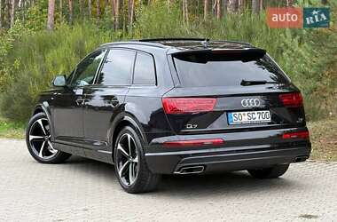 Позашляховик / Кросовер Audi Q7 2017 в  фото 40 Позашляховик / Кросовер Audi Q7 2017 в