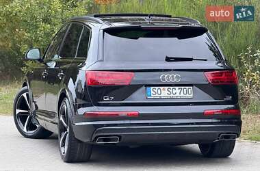 Позашляховик / Кросовер Audi Q7 2017 в  фото 48 Позашляховик / Кросовер Audi Q7 2017 в