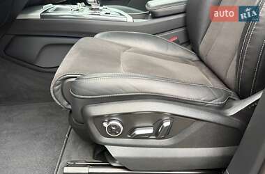 Позашляховик / Кросовер Audi Q7 2017 в  фото 73 Позашляховик / Кросовер Audi Q7 2017 в
