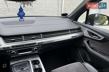Позашляховик / Кросовер Audi Q7 2017 в  фото 84 Позашляховик / Кросовер Audi Q7 2017 в