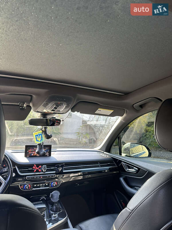 Позашляховик / Кросовер Audi Q7 2017 в Запоріжжі