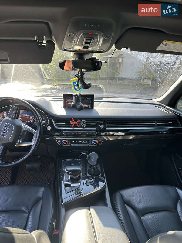 Позашляховик / Кросовер Audi Q7 2017 в Запоріжжі