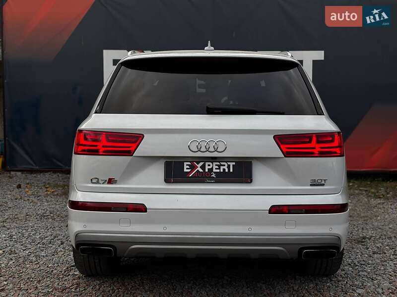 Внедорожник / Кроссовер Audi Q7 2016 в Киеве