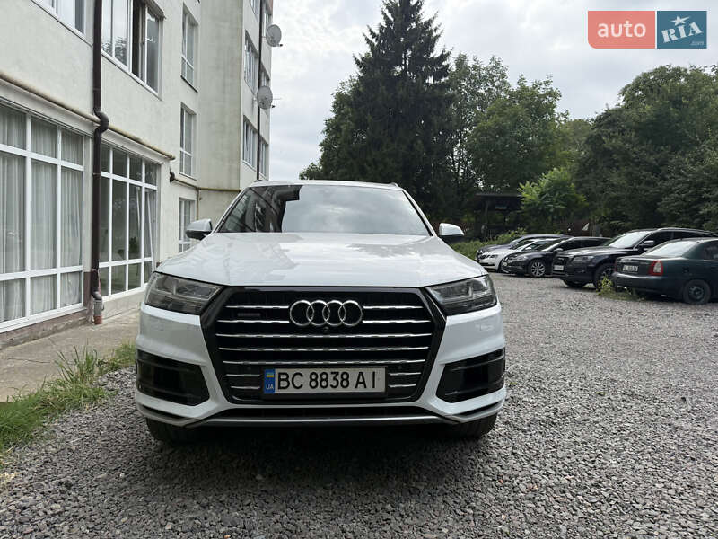 Позашляховик / Кросовер Audi Q7 2016 в Львові