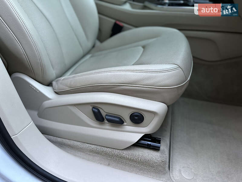 Позашляховик / Кросовер Audi Q7 2016 в Львові