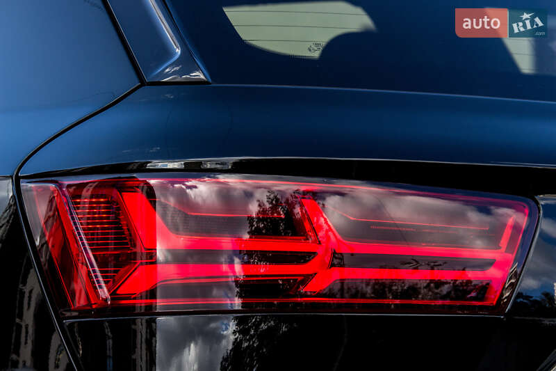 Позашляховик / Кросовер Audi Q7 2017 в Львові