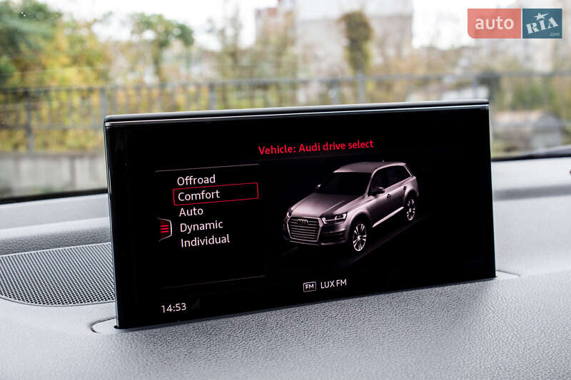 Позашляховик / Кросовер Audi Q7 2017 в Львові