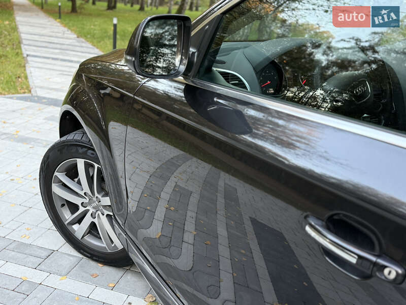 Позашляховик / Кросовер Audi Q7 2014 в Тернополі