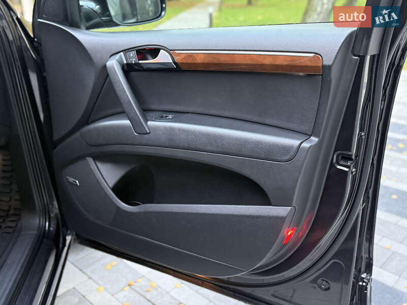 Позашляховик / Кросовер Audi Q7 2014 в Тернополі