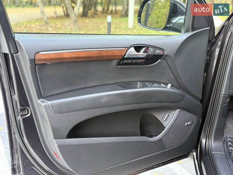 Позашляховик / Кросовер Audi Q7 2014 в Тернополі