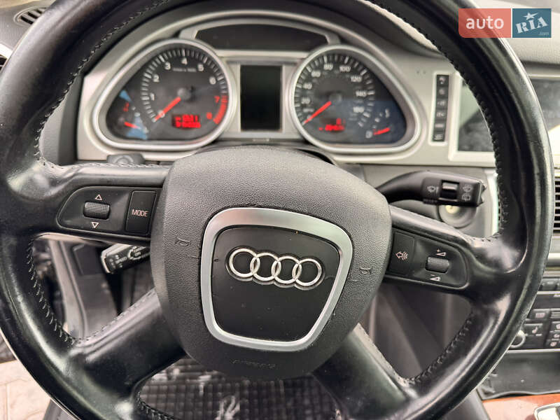 Позашляховик / Кросовер Audi Q7 2006 в Вінниці