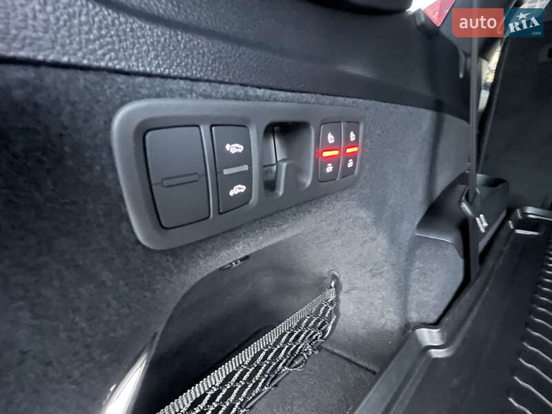 Позашляховик / Кросовер Audi Q7 2024 в Ужгороді