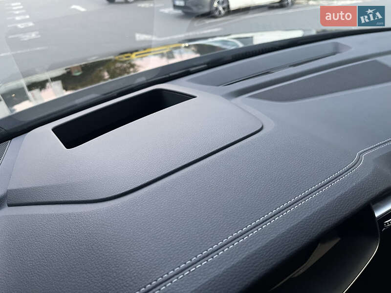 Позашляховик / Кросовер Audi Q7 2024 в Ужгороді