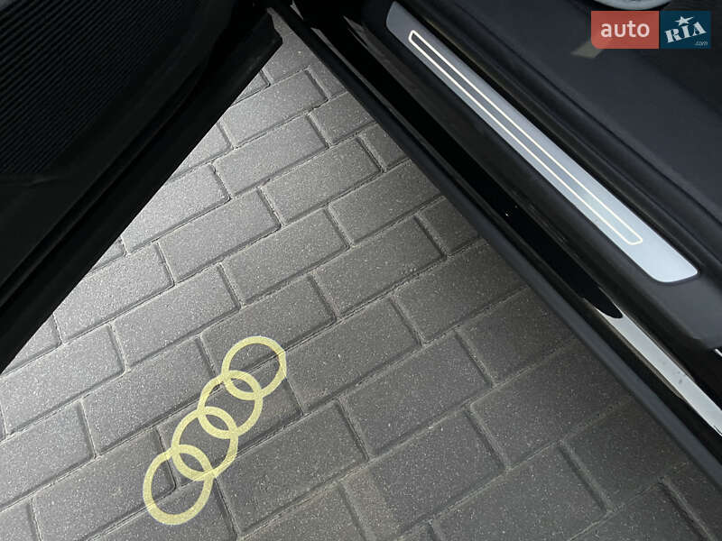 Позашляховик / Кросовер Audi Q7 2024 в Ужгороді