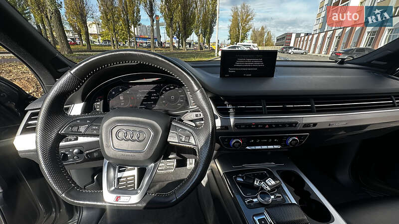 Позашляховик / Кросовер Audi Q7 2017 в Києві фото 12 Позашляховик / Кросовер Audi Q7 2017 в Києві