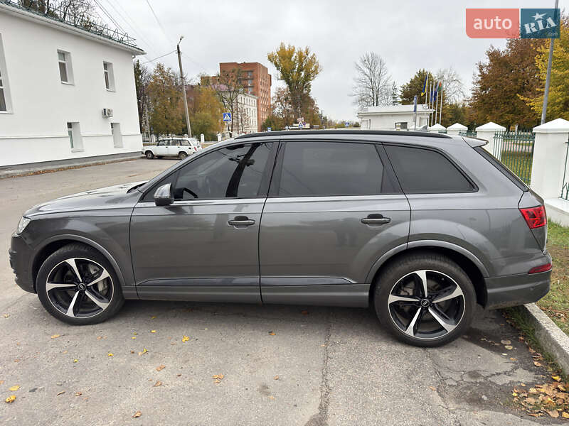 Внедорожник / Кроссовер Audi Q7 2019 в Полтаве